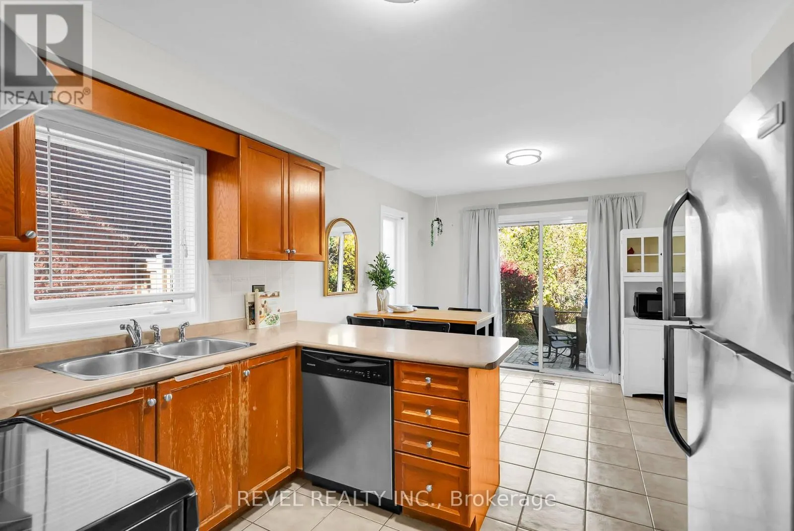 100 PRESSED BRICK DRIVE
