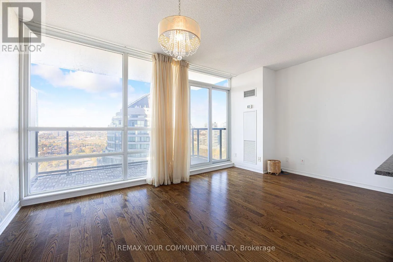 2803 - 2230 LAKE SHORE BOULEVARD W