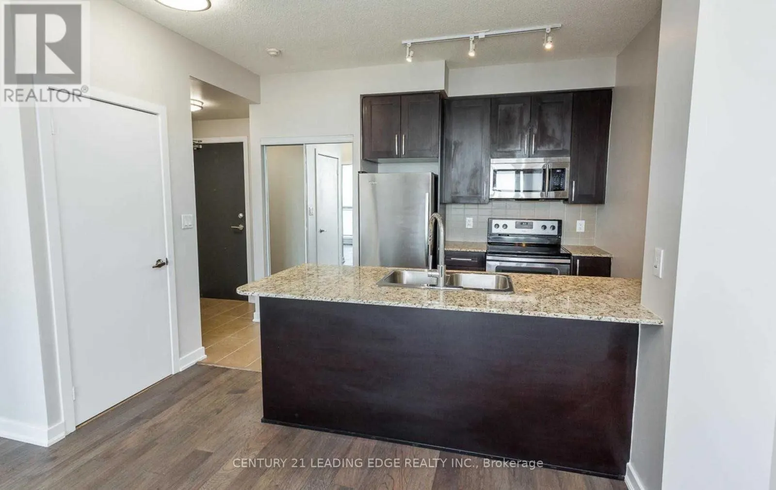 4001 - 4070 CONFEDERATION PARKWAY