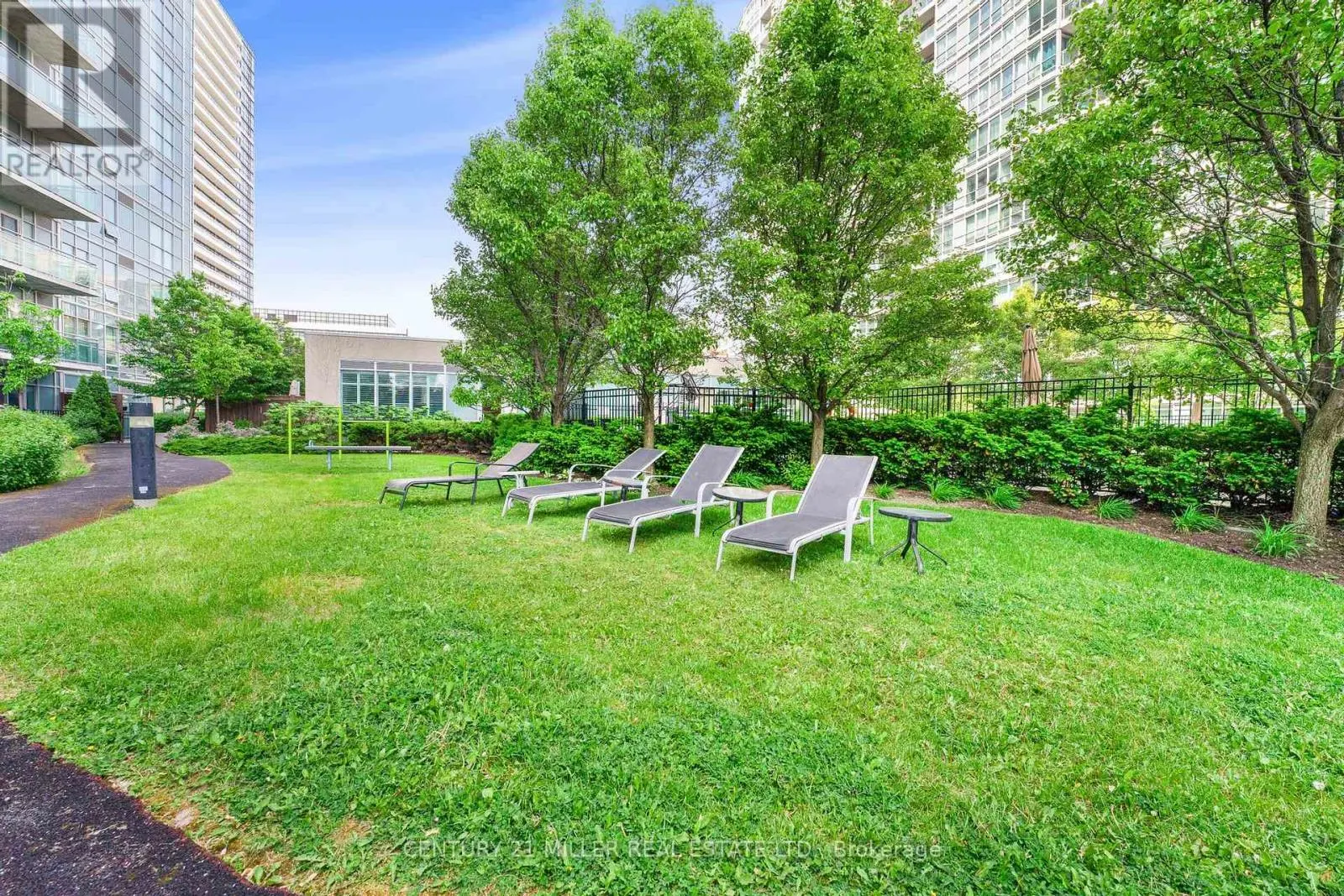 1503 - 155 LEGION ROAD N