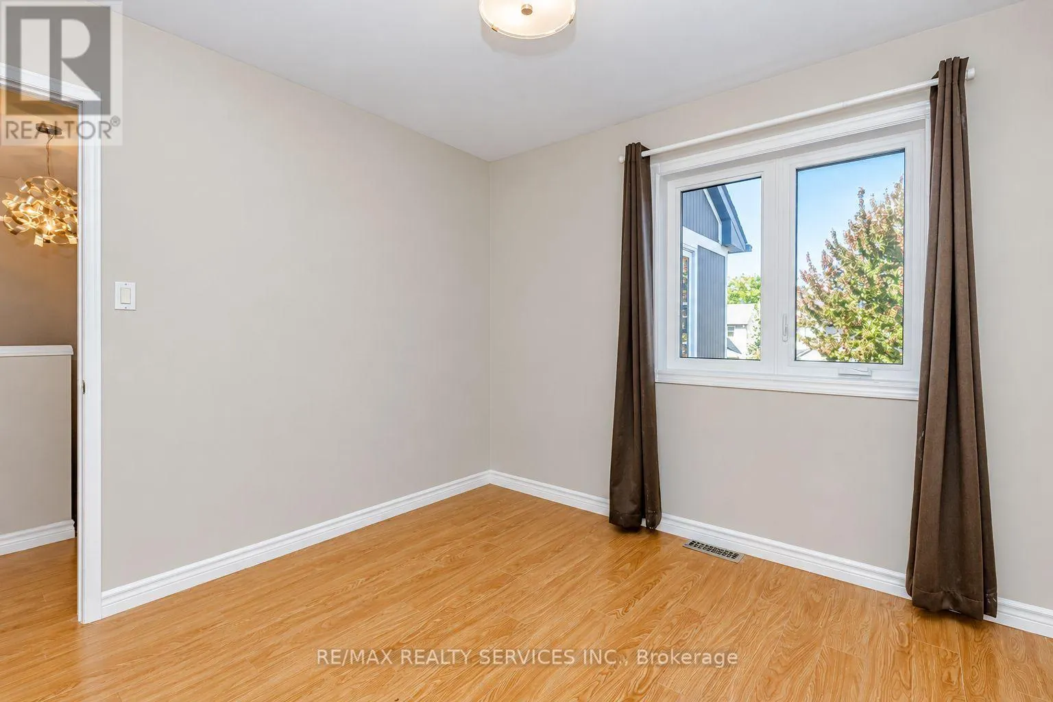 1857 STEVINGTON CRESCENT