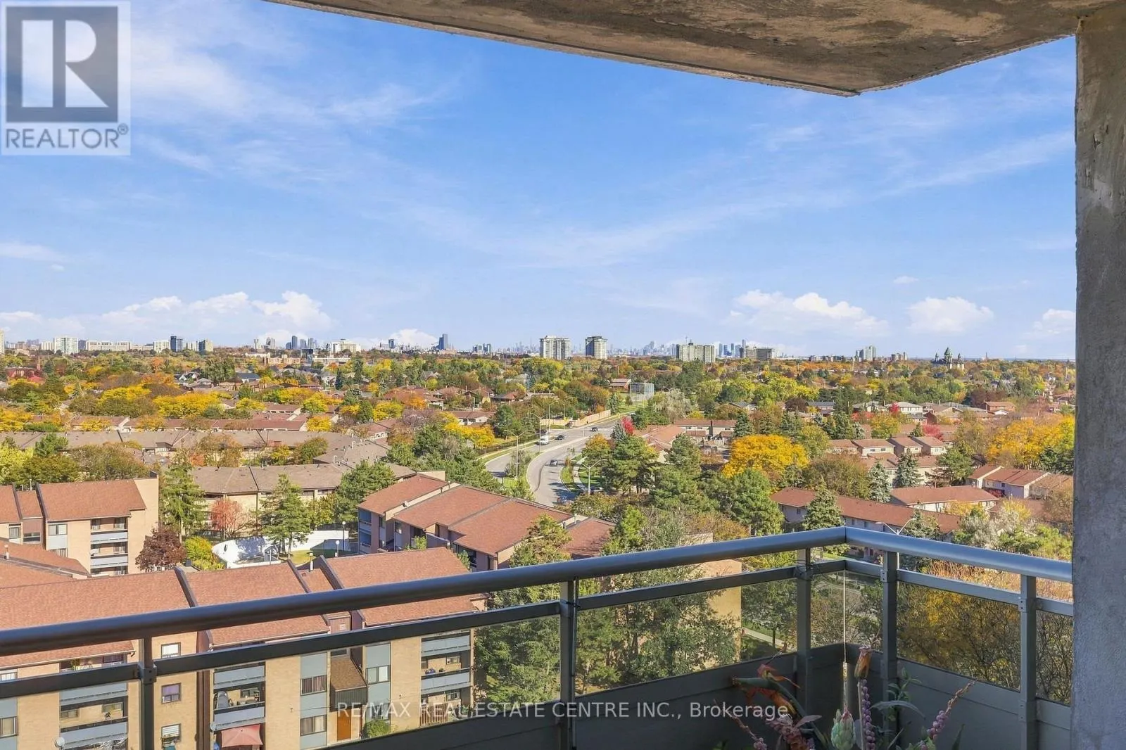 1110 - 355 RATHBURN ROAD E