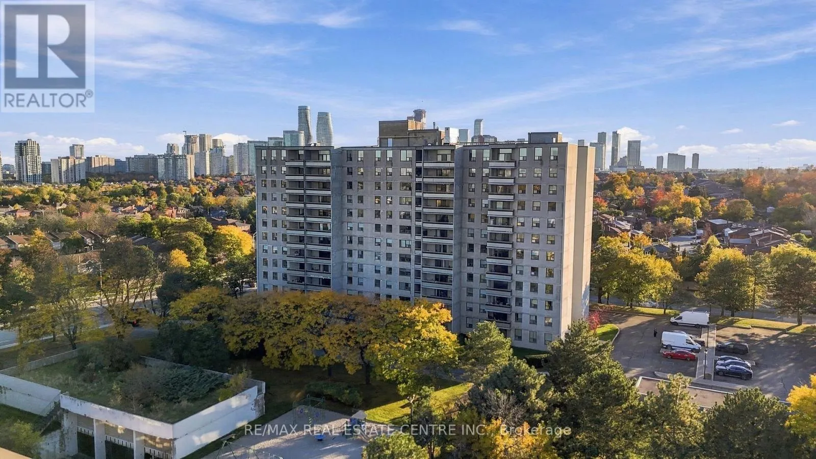 1110 - 355 RATHBURN ROAD E
