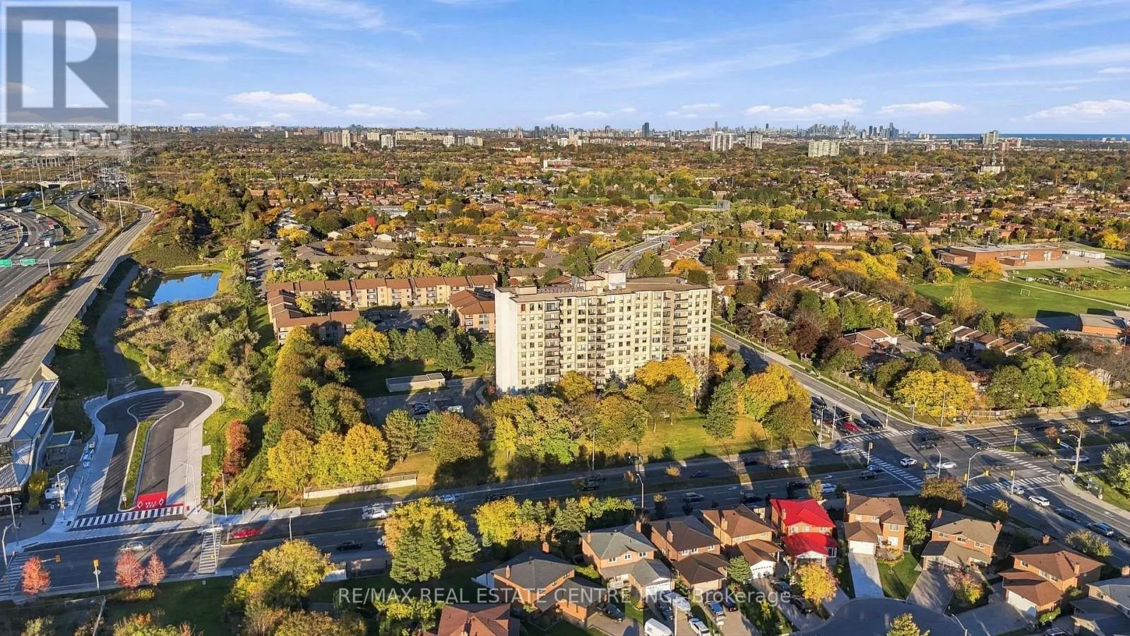 1110 - 355 RATHBURN ROAD E