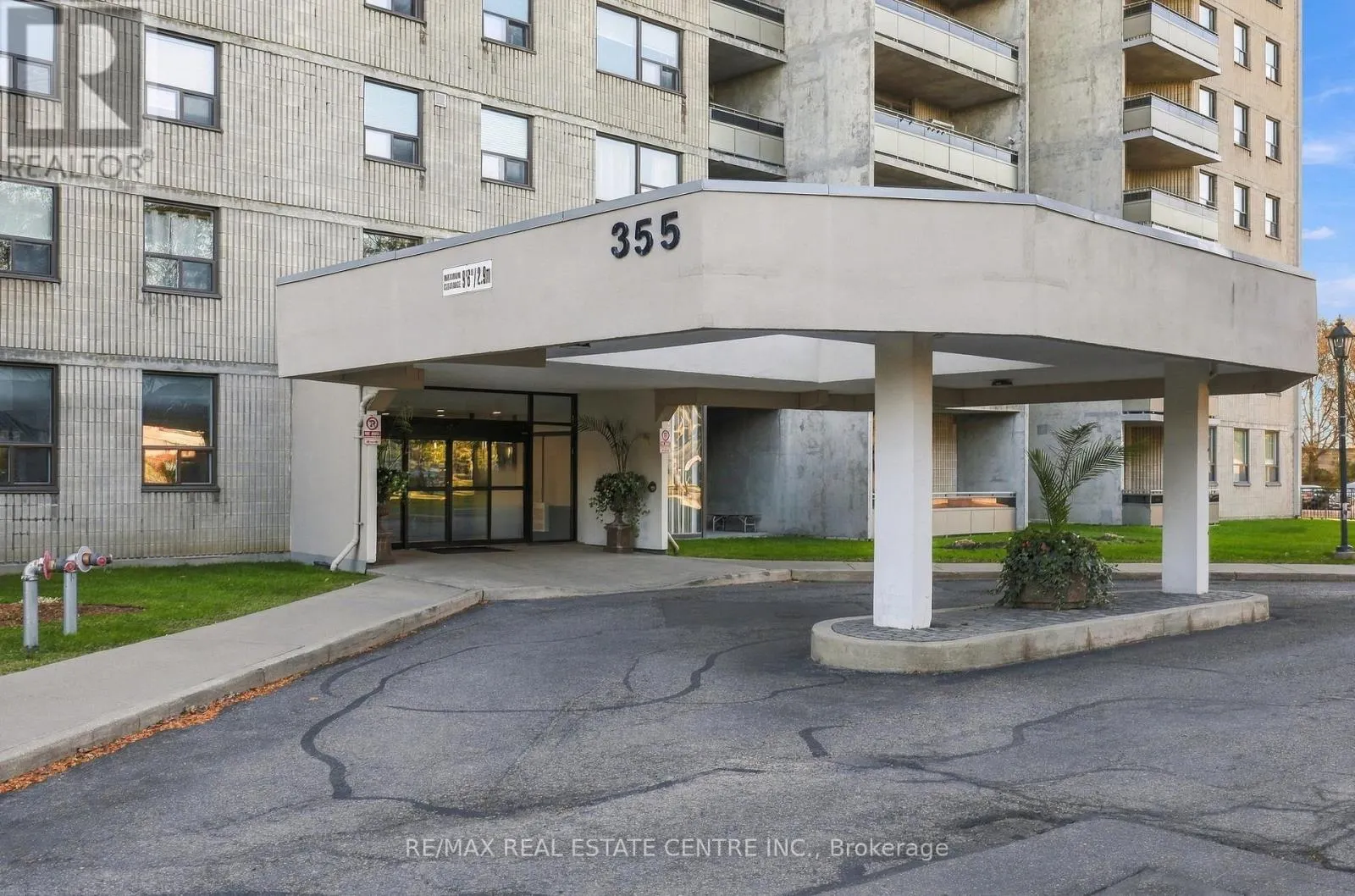 1110 - 355 RATHBURN ROAD E