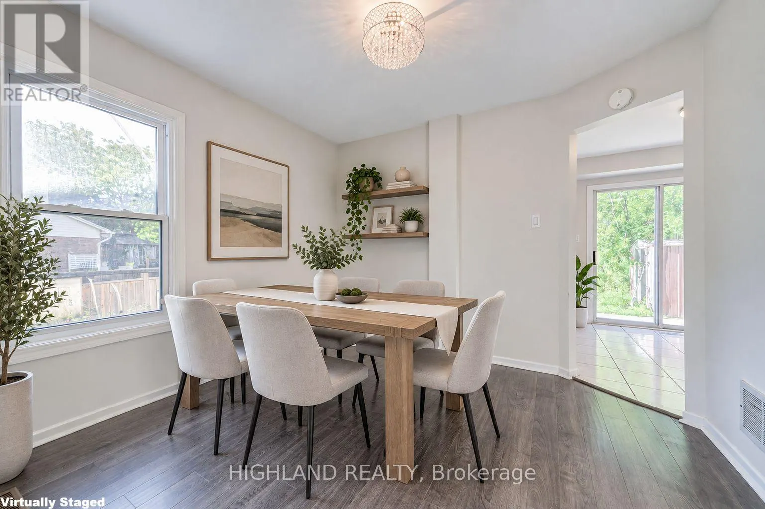 2032 GLENADA CRESCENT