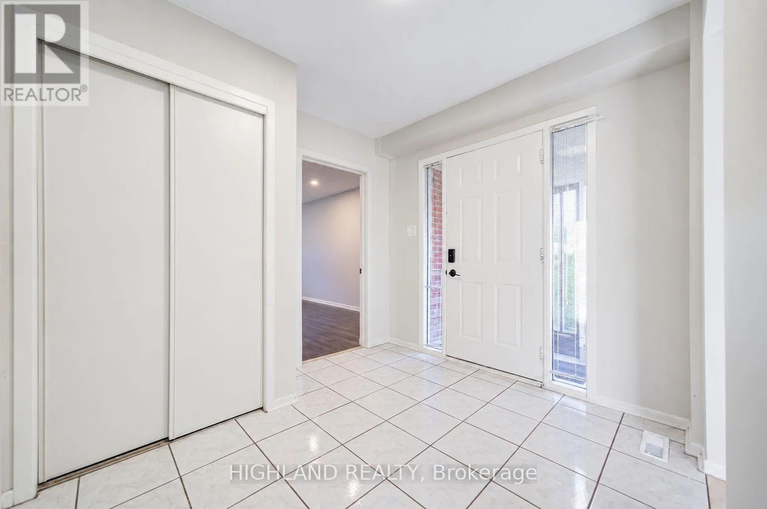 2032 GLENADA CRESCENT