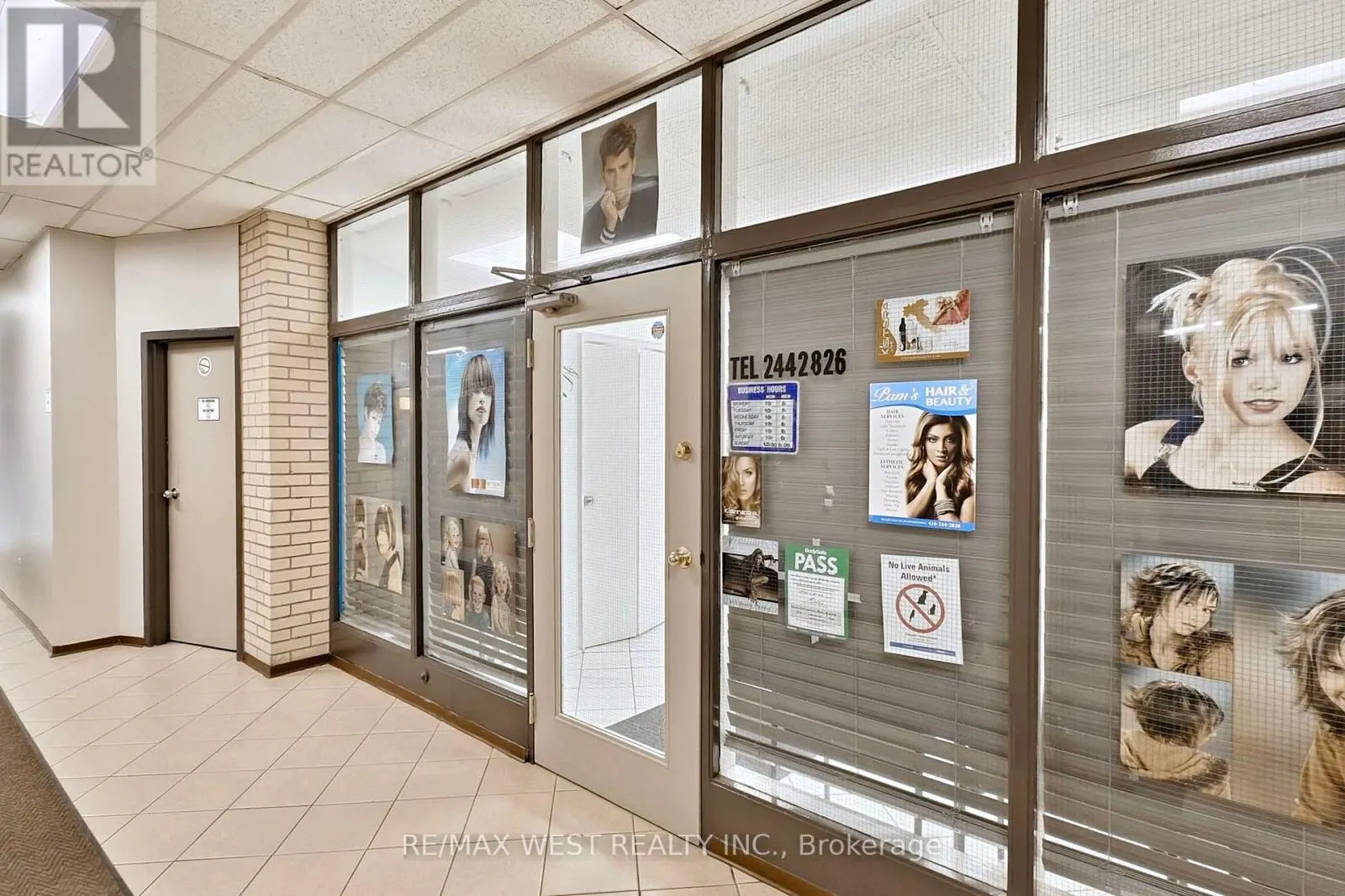 102 - 370 DIXON ROAD