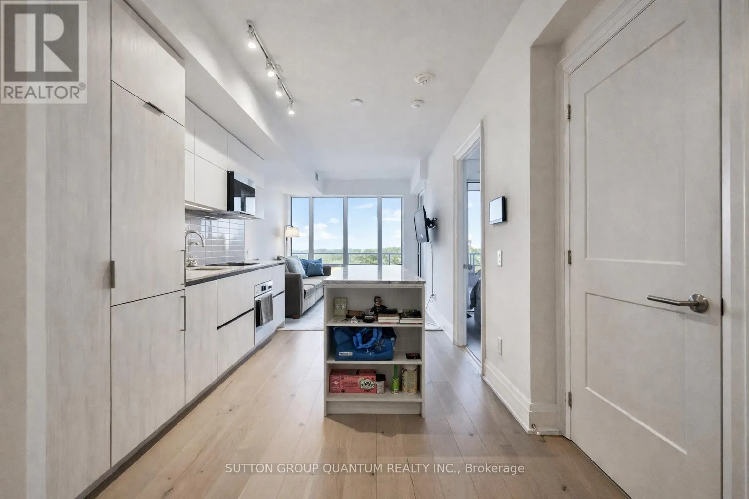 1009 - 21 PARK STREET E