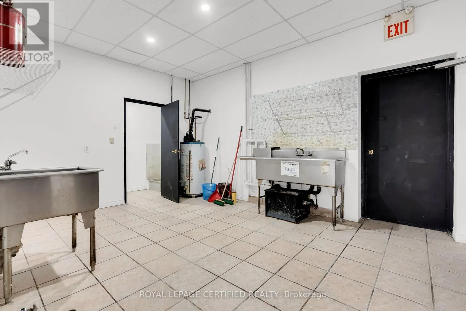 29 AVENTURA COURT