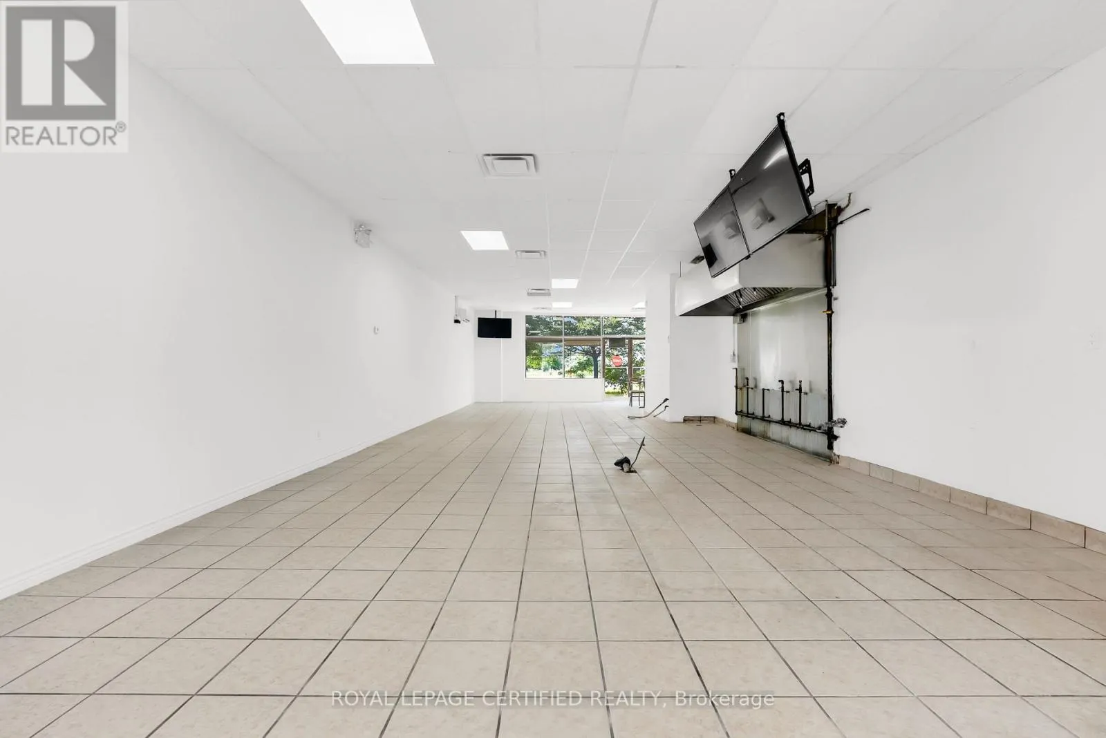 29 AVENTURA COURT