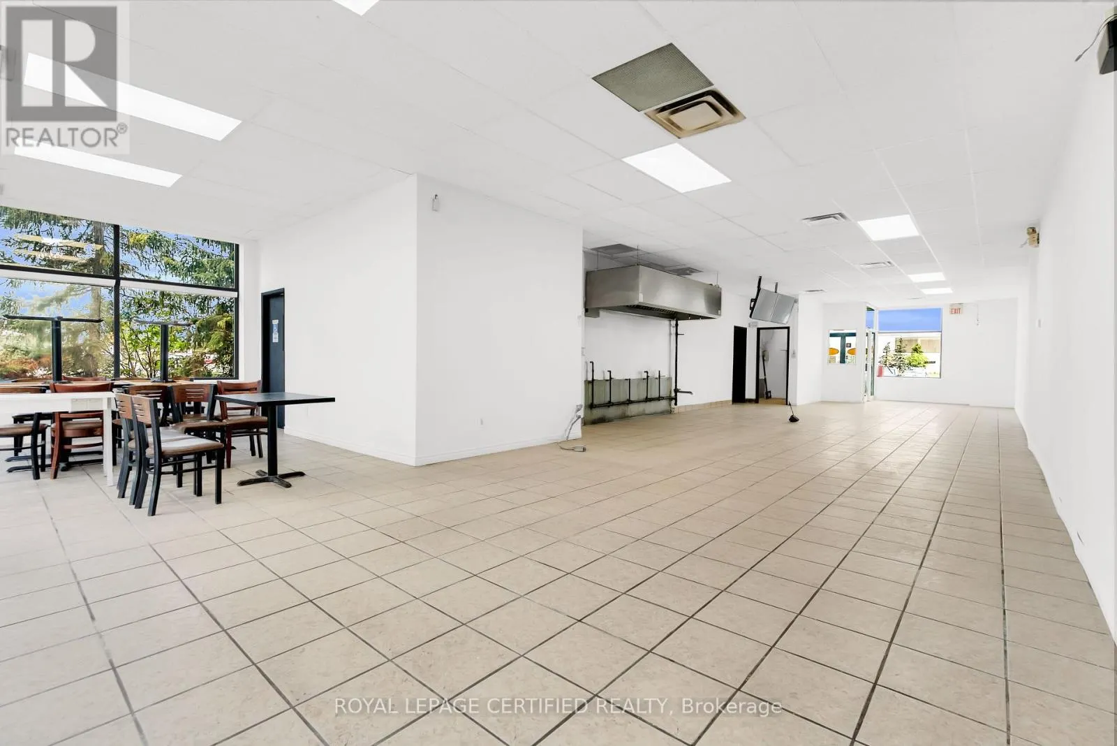 29 AVENTURA COURT