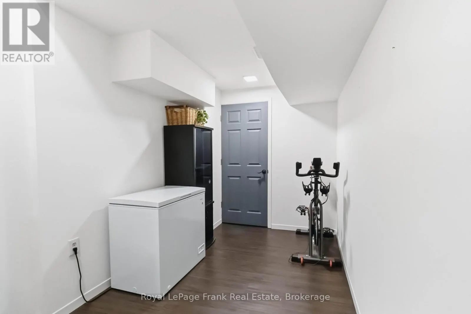27 - 1385 LAKESHORE ROAD W