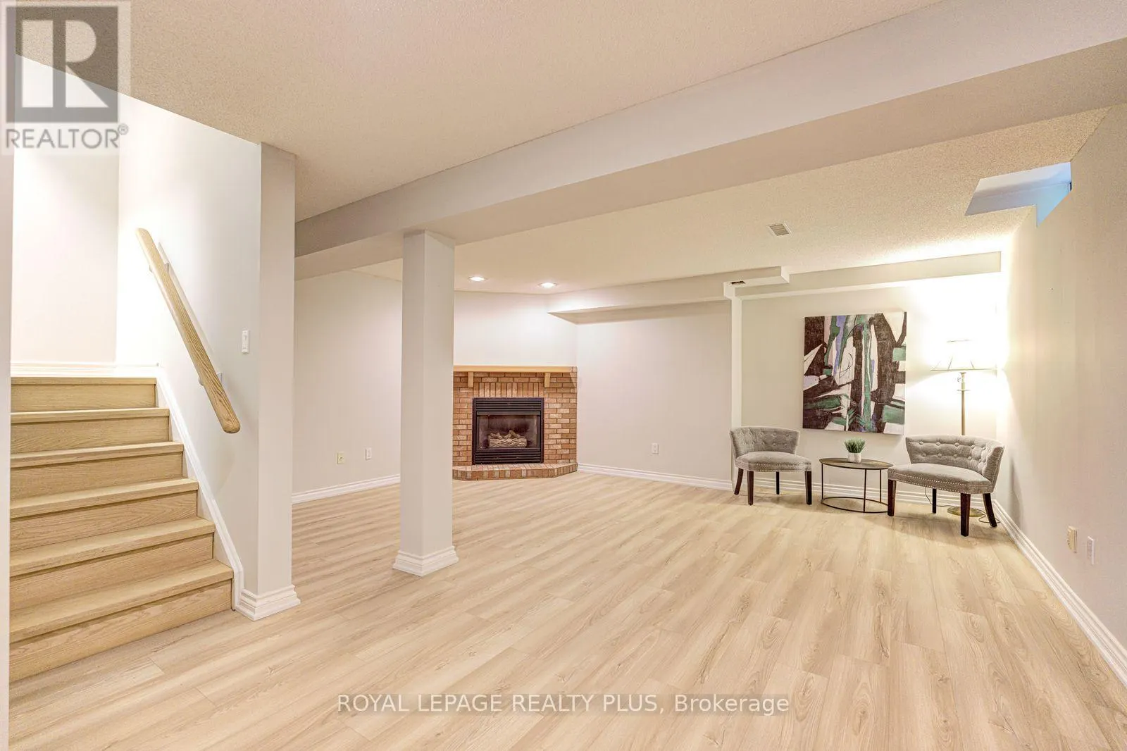 3 - 5490 GLEN ERIN DRIVE