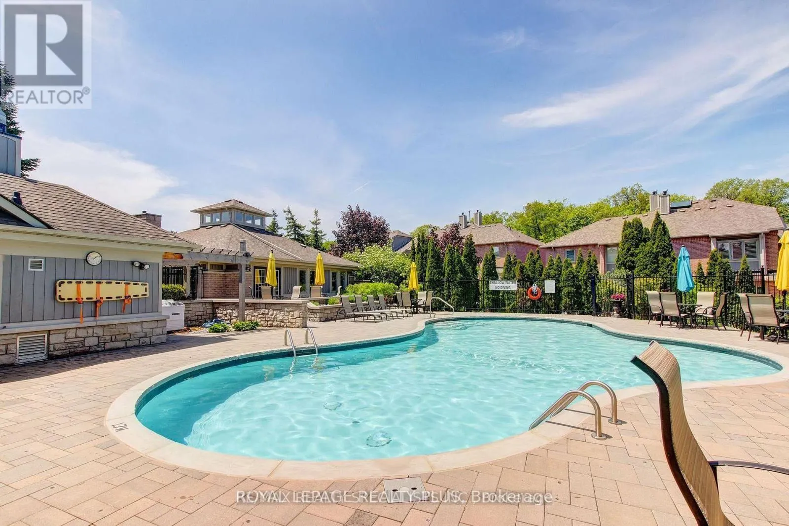 3 - 5490 GLEN ERIN DRIVE