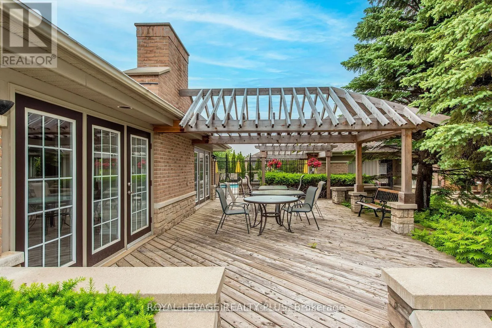 3 - 5490 GLEN ERIN DRIVE