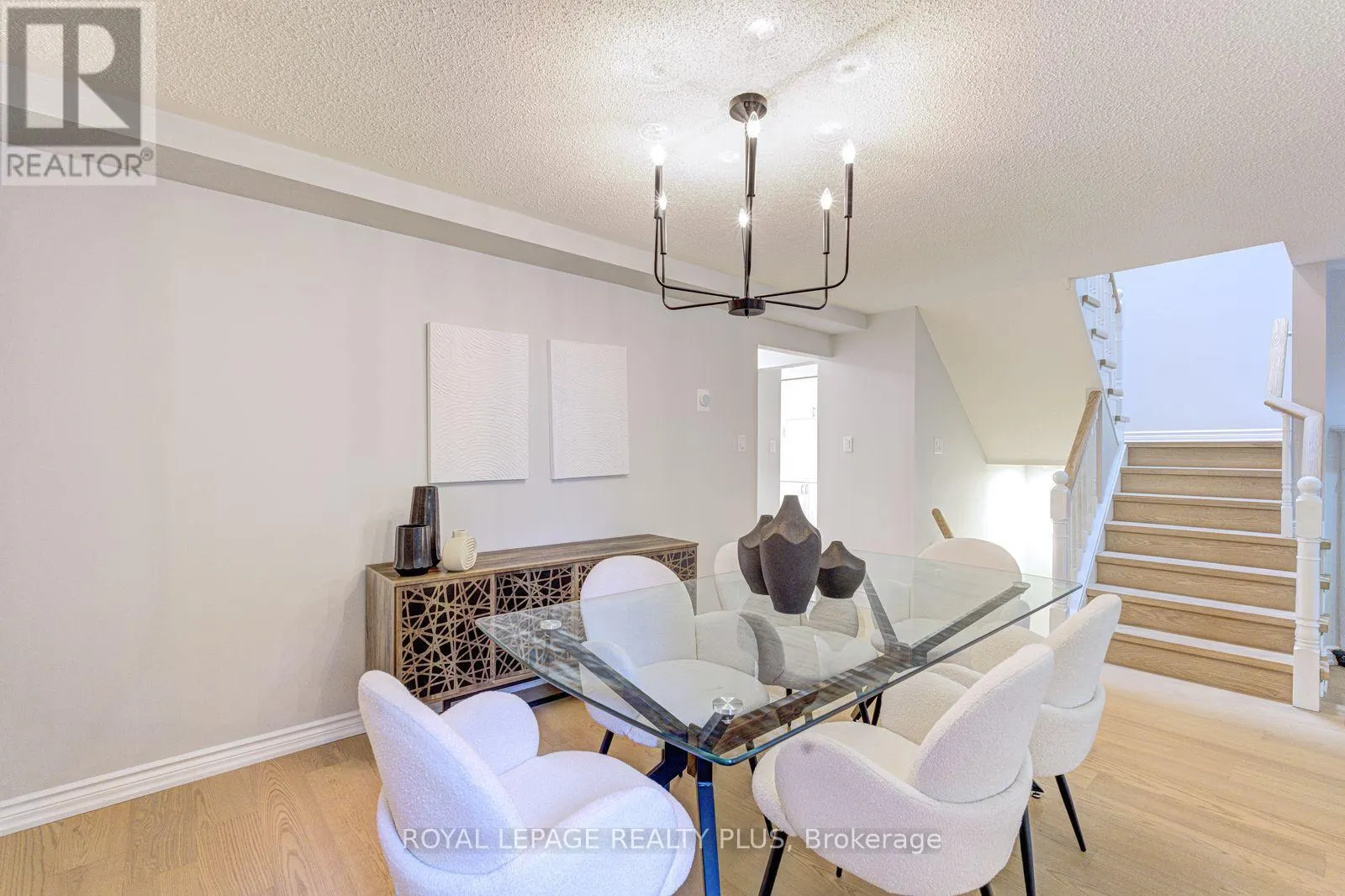 3 - 5490 GLEN ERIN DRIVE