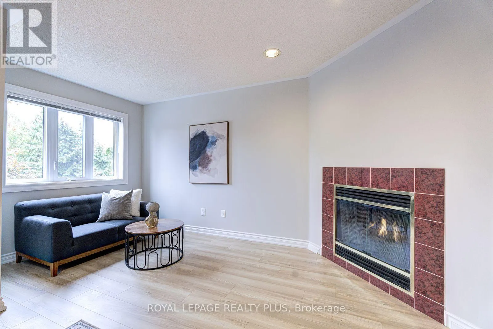 3 - 5490 GLEN ERIN DRIVE