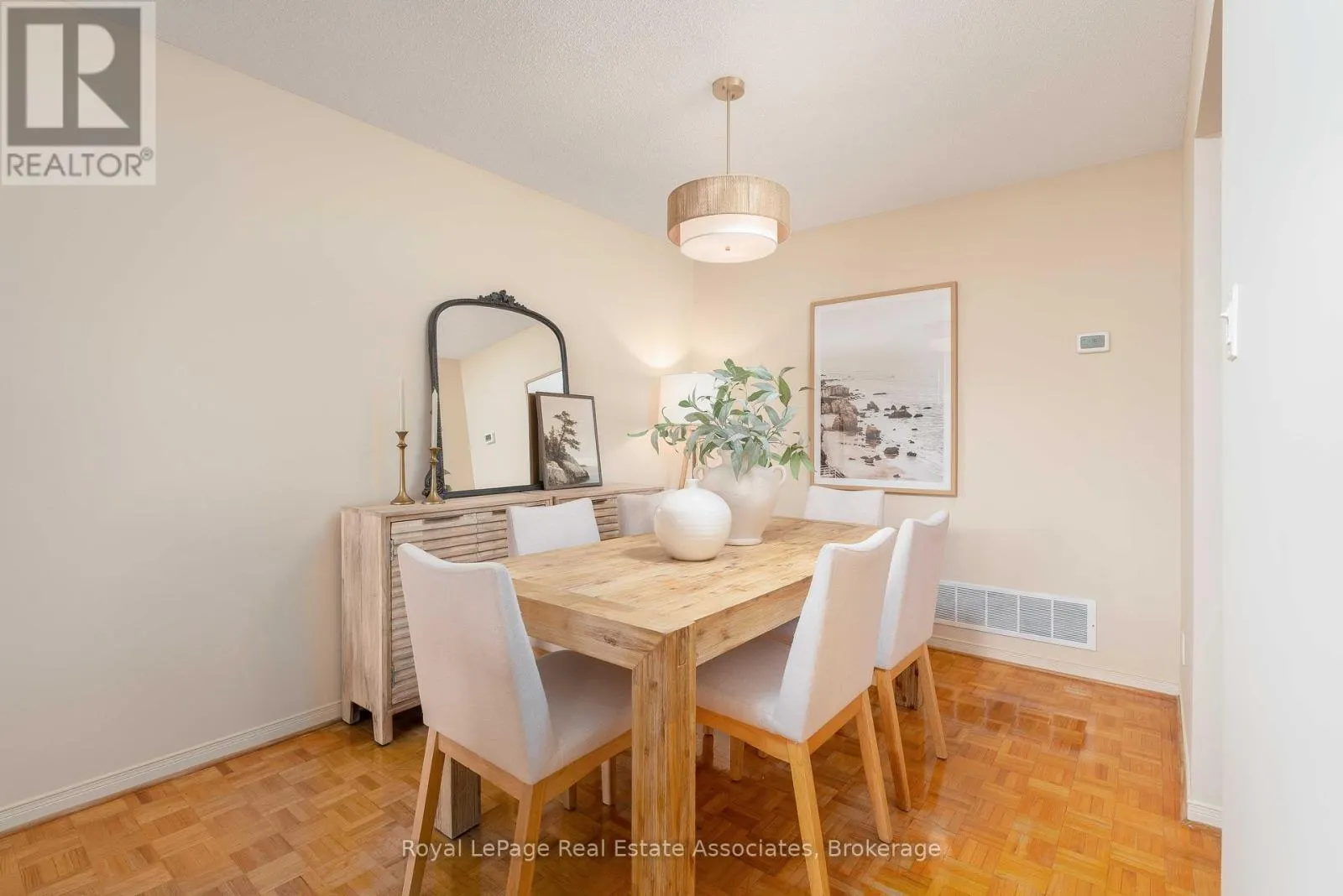 7 CAPSTAN COURT