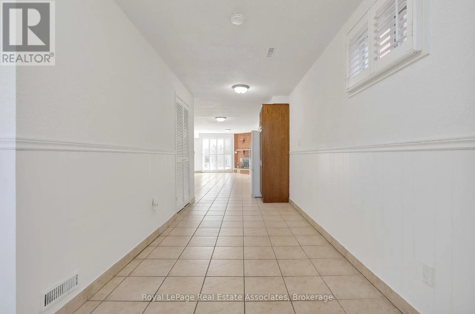 7 CAPSTAN COURT