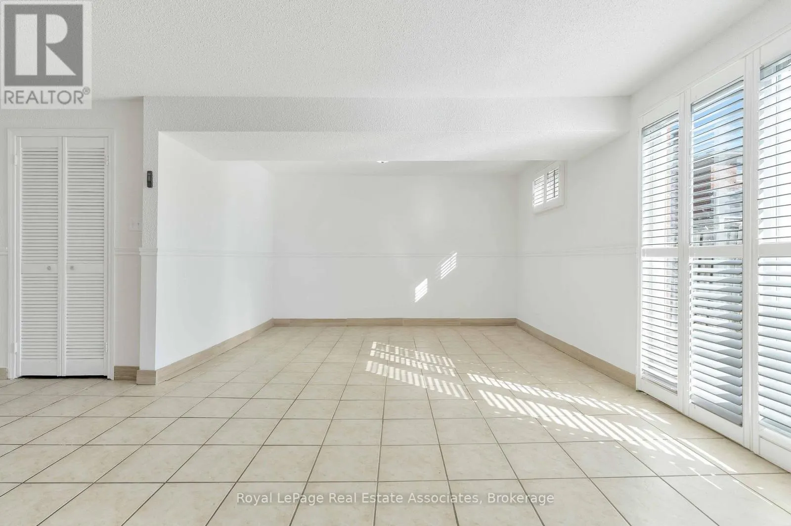 7 CAPSTAN COURT