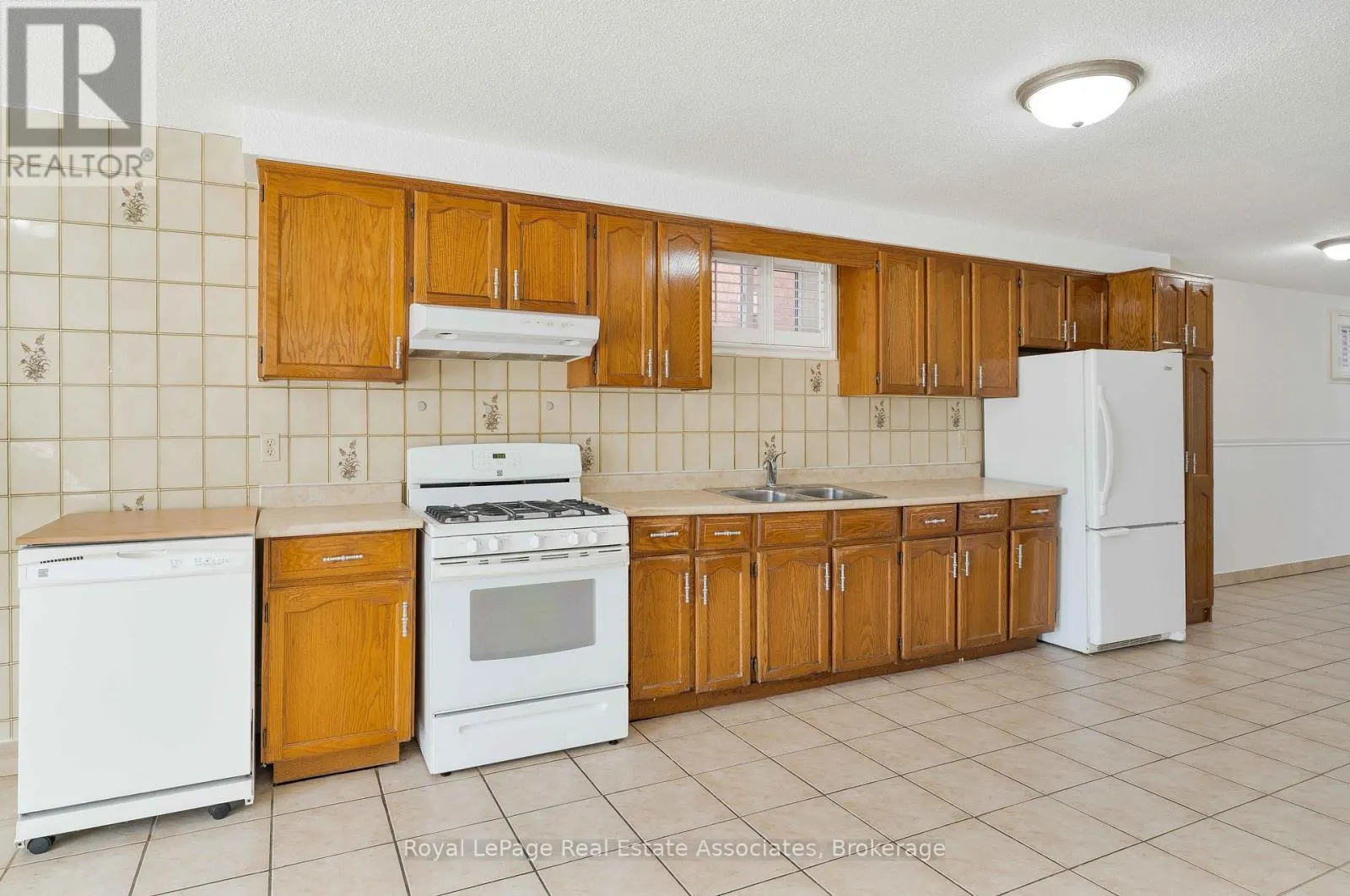 7 CAPSTAN COURT