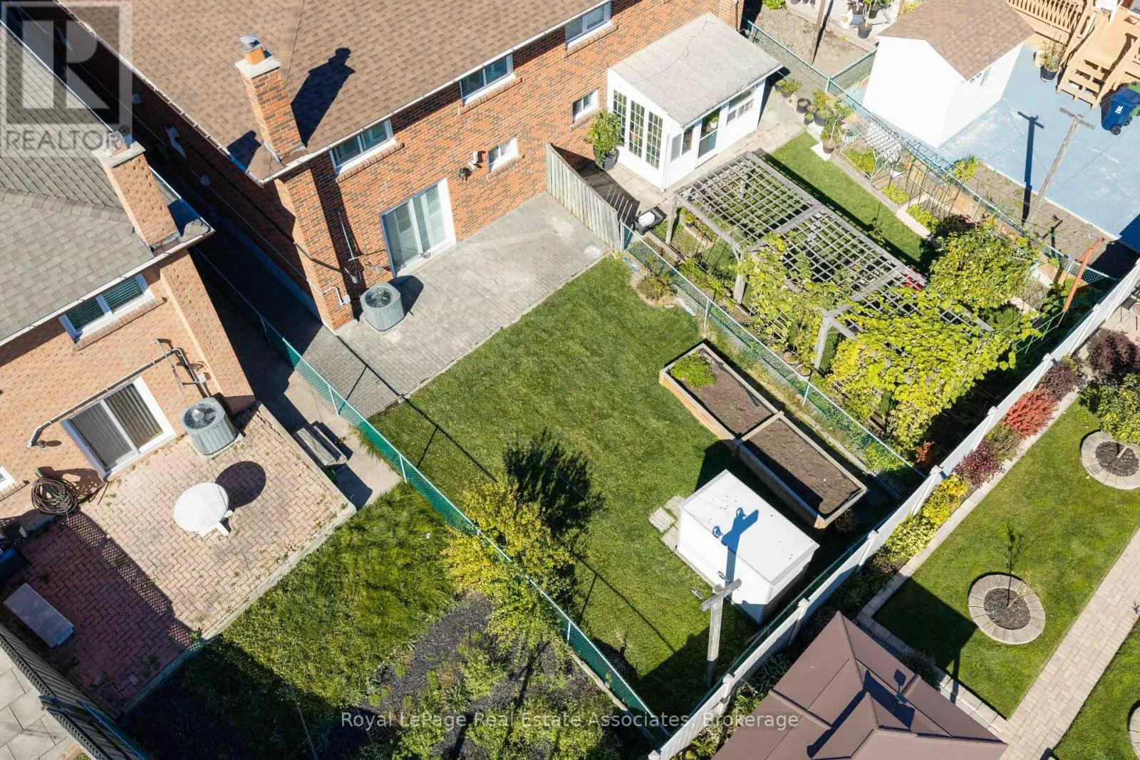 7 CAPSTAN COURT