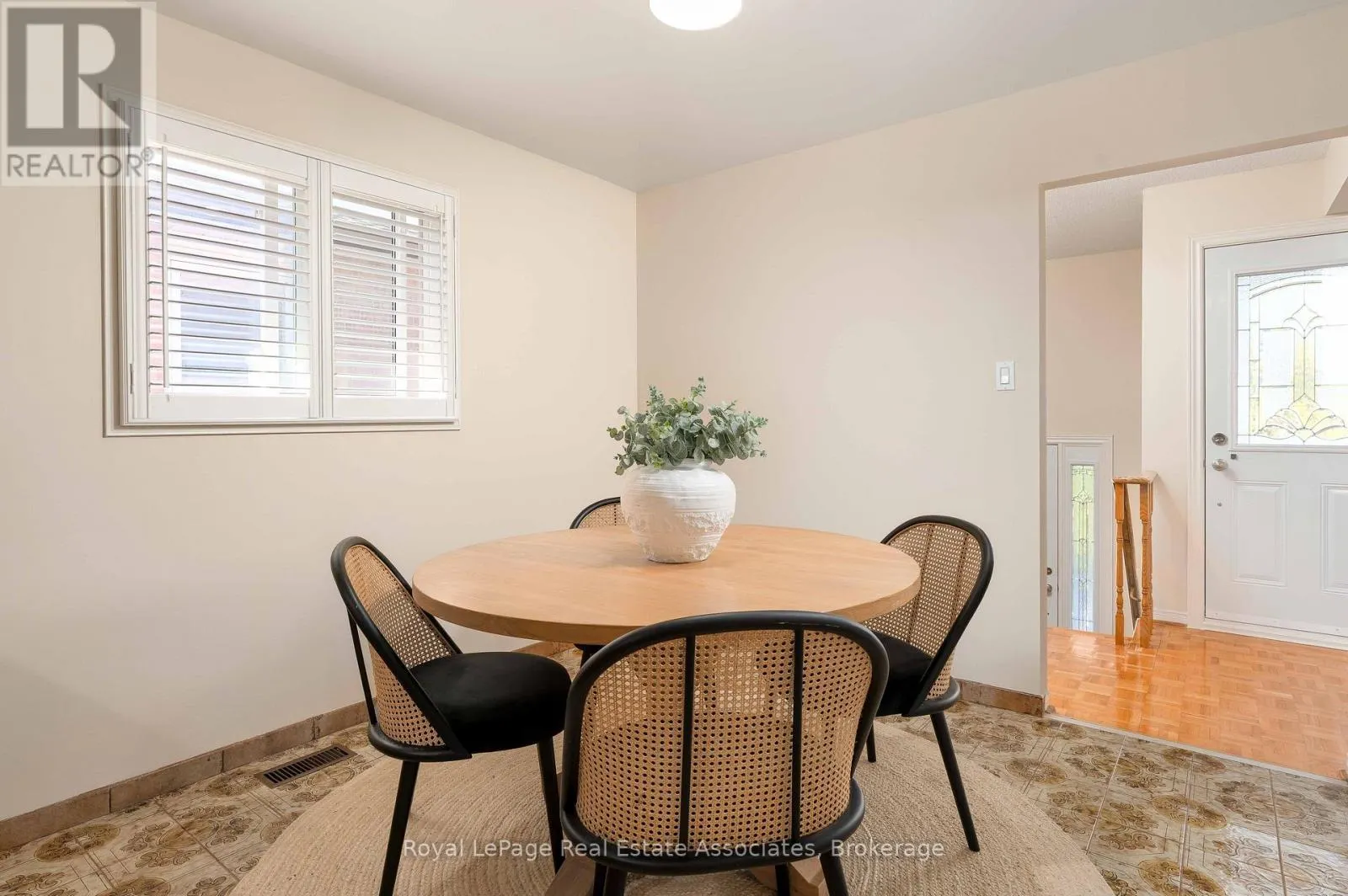 7 CAPSTAN COURT