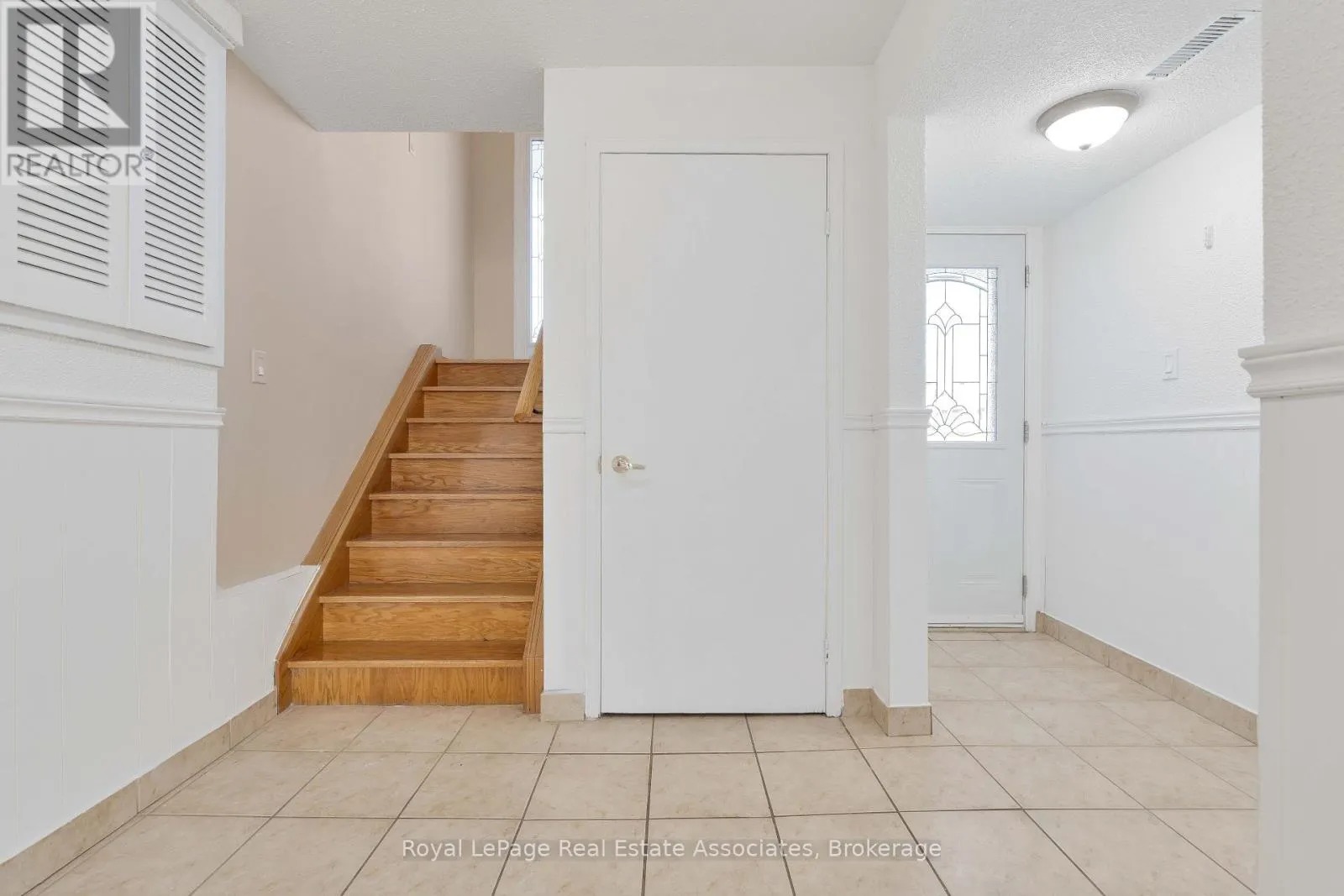 7 CAPSTAN COURT