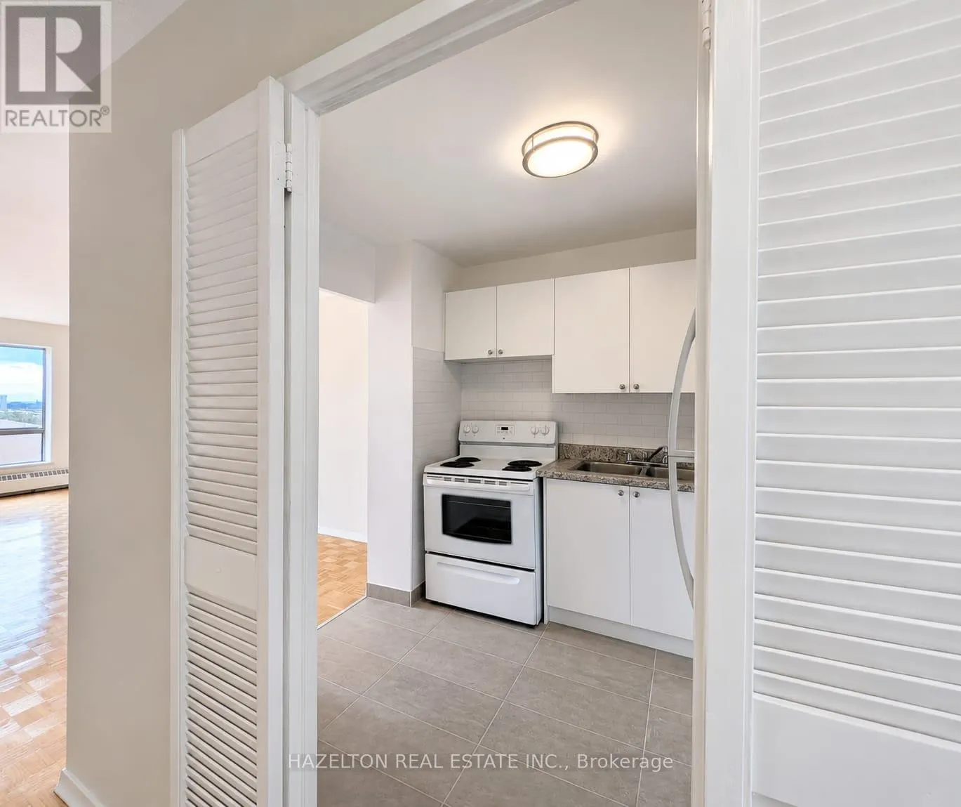 1002 - 1665 BLOOR STREET E