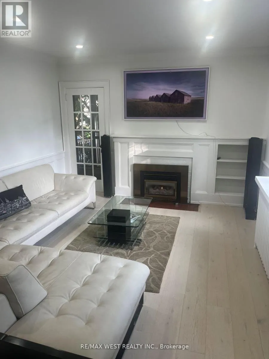 27 OAKVIEW AVENUE