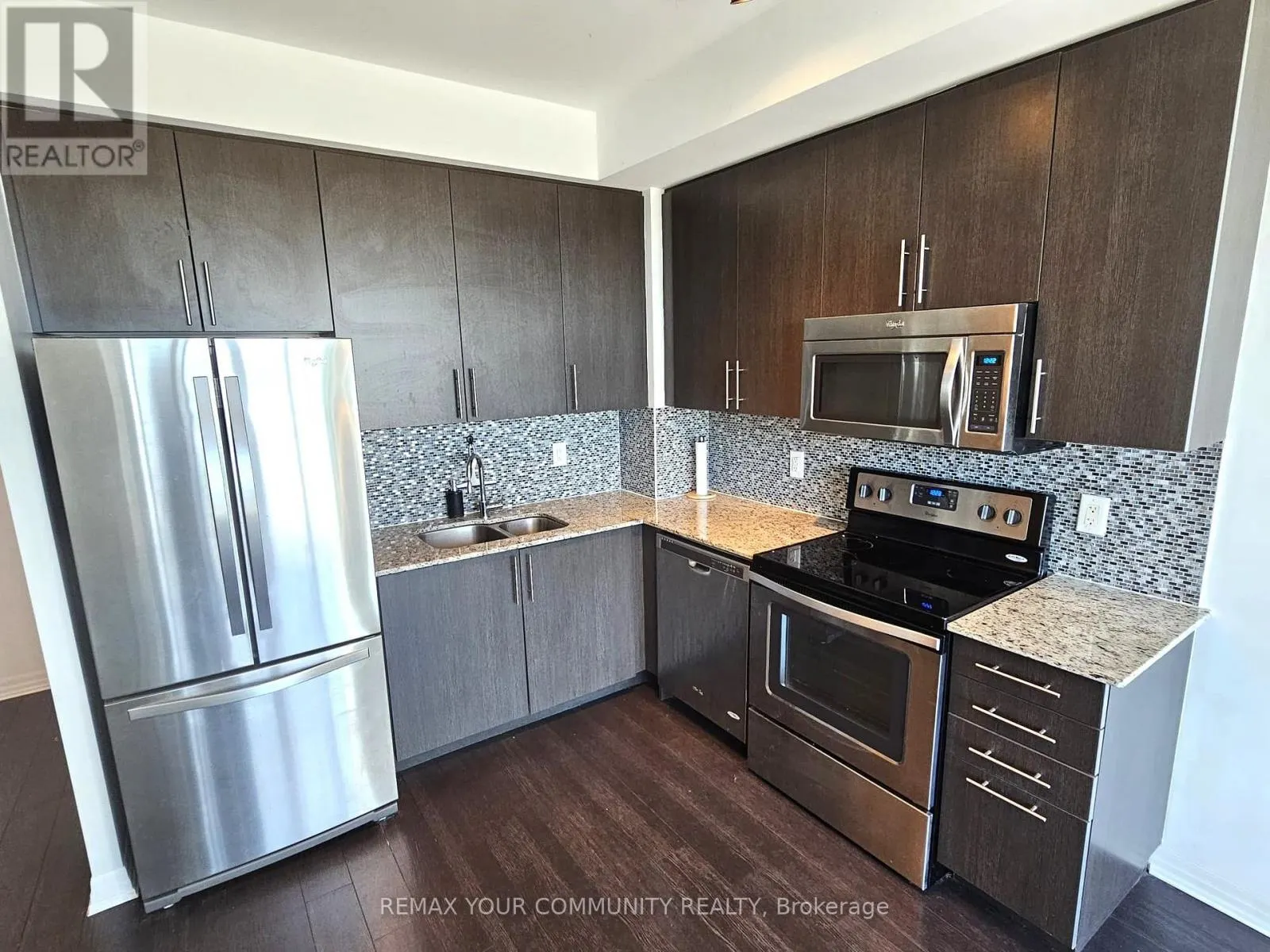 1206 - 80 ESTHER LORRIE DRIVE