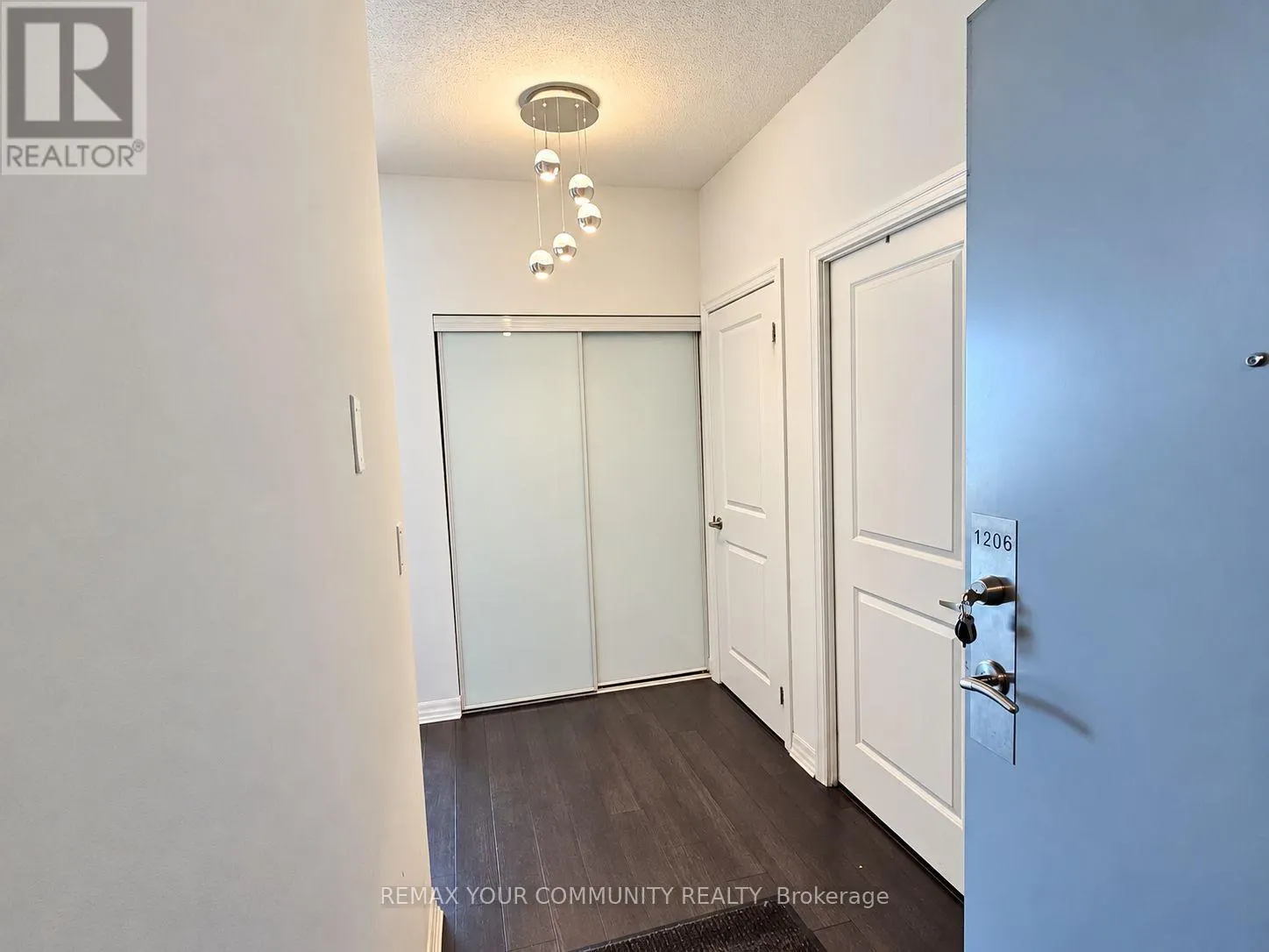 1206 - 80 ESTHER LORRIE DRIVE