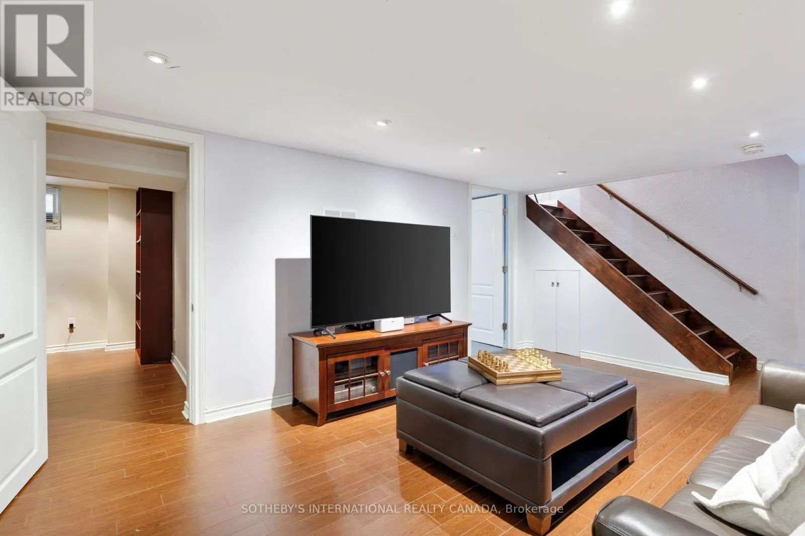 145 BRENTWOOD ROAD N