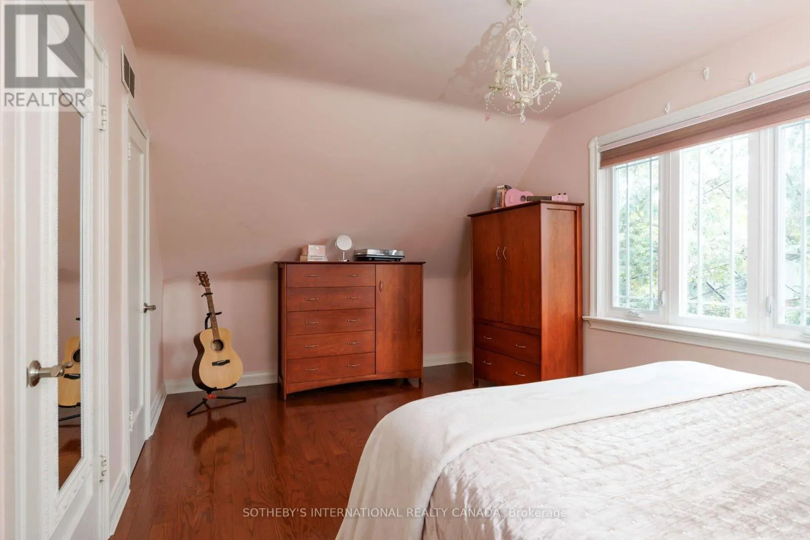 145 BRENTWOOD ROAD N