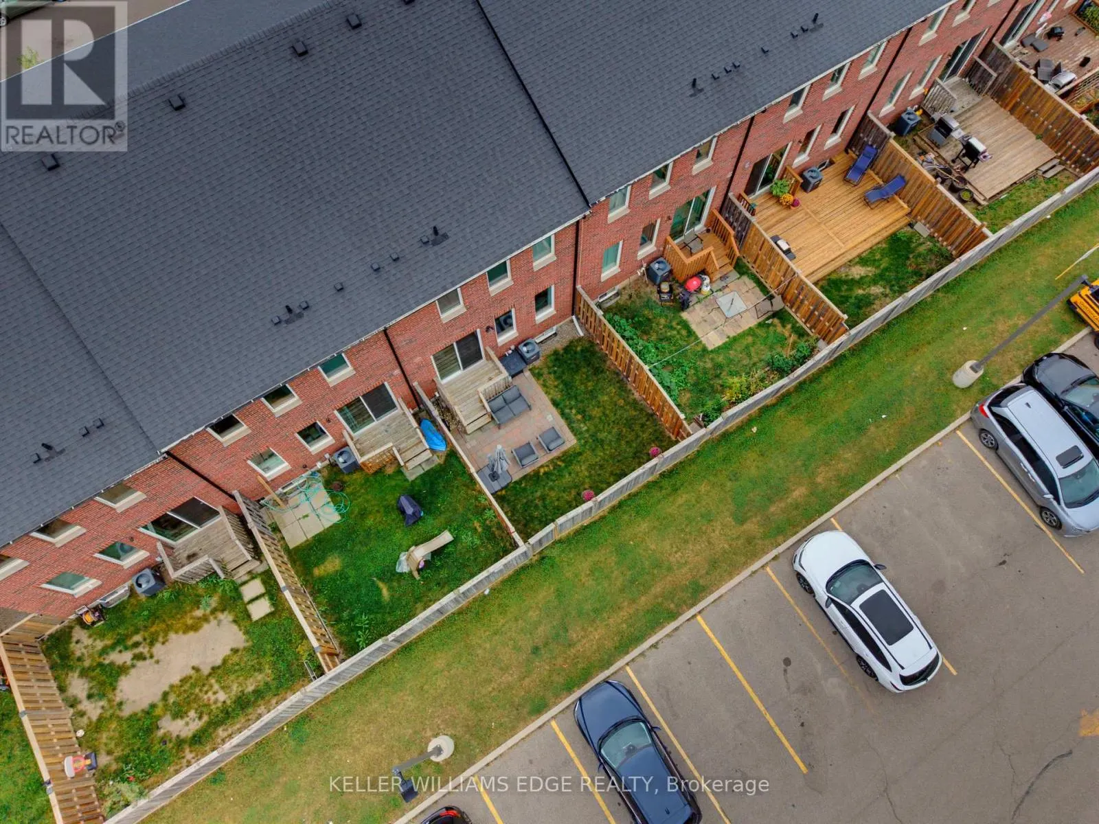 739 BANKS CRESCENT