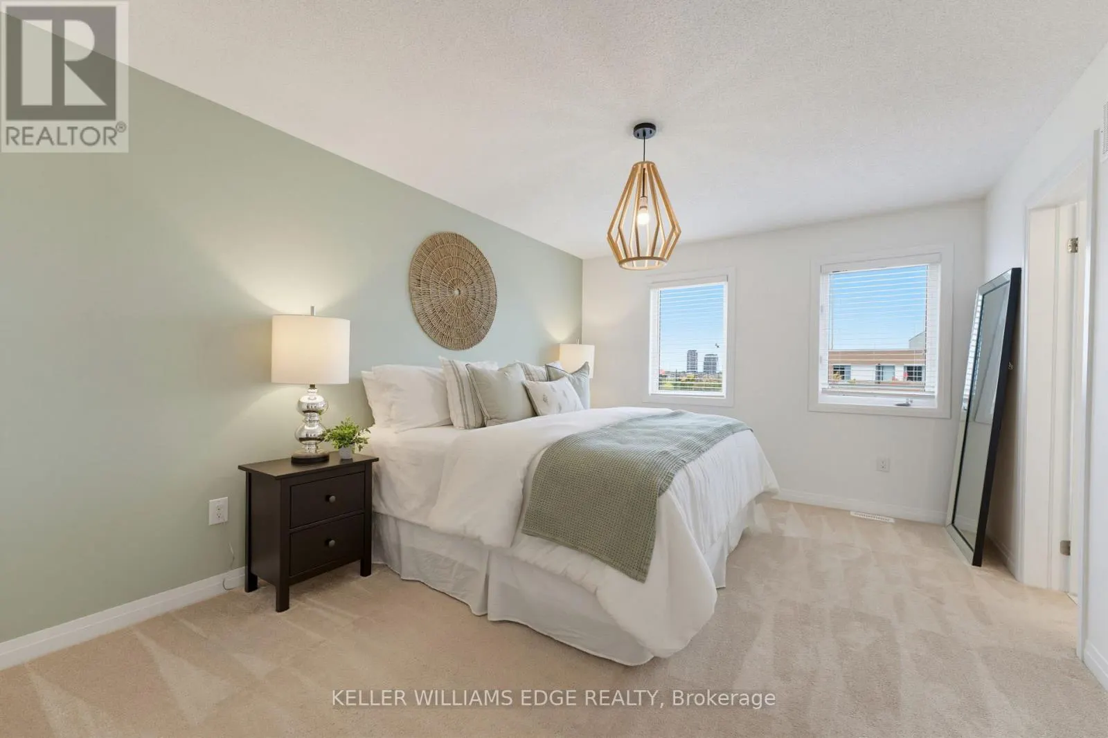 739 BANKS CRESCENT