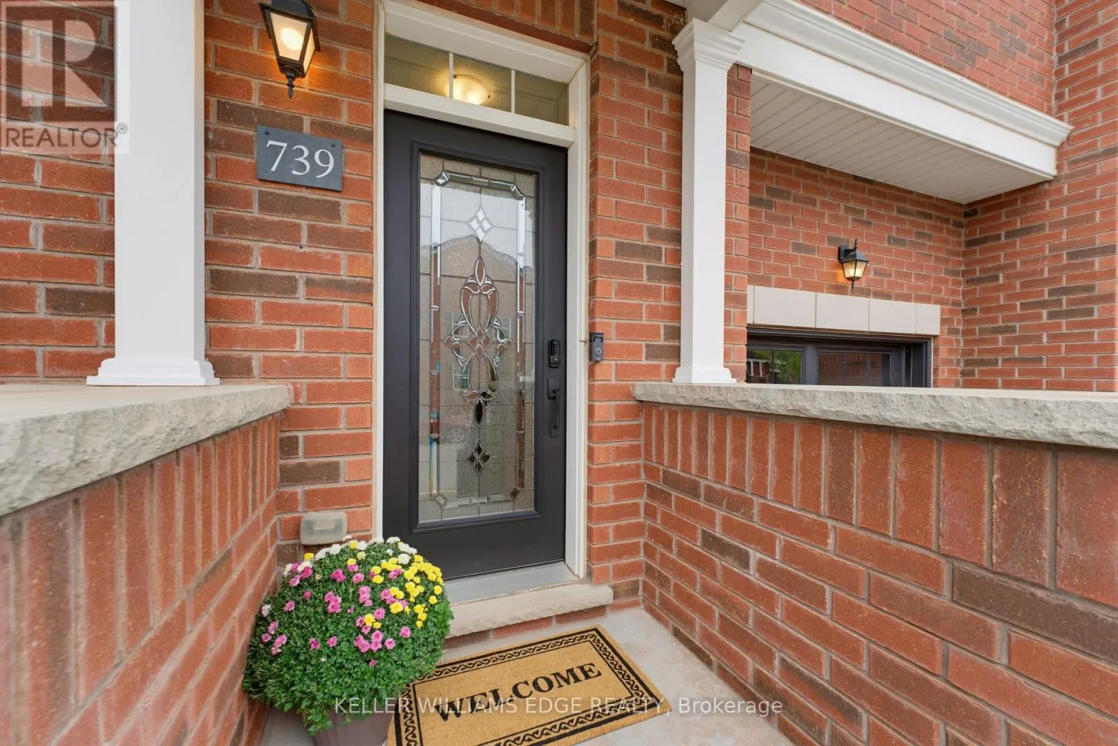 739 BANKS CRESCENT