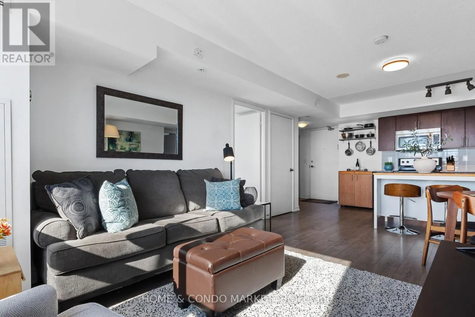 2404 - 1410 DUPONT STREET