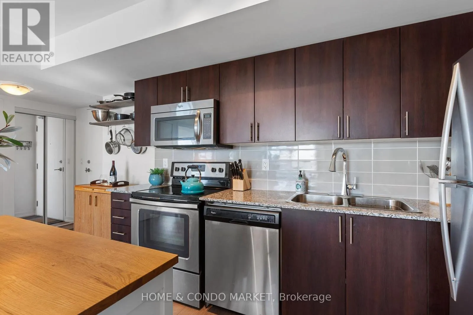 2404 - 1410 DUPONT STREET