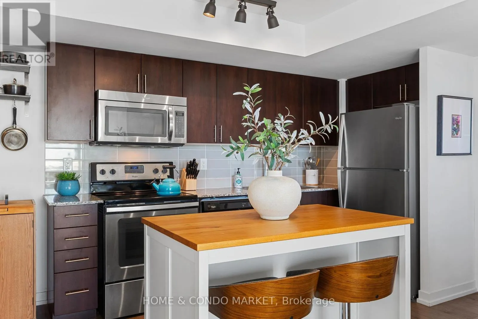 2404 - 1410 DUPONT STREET