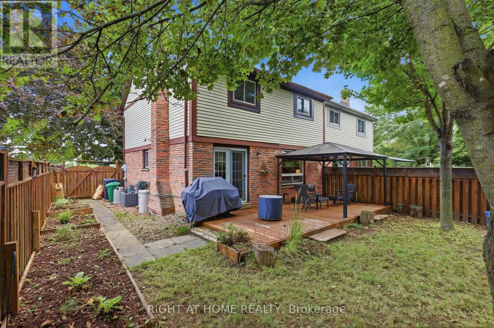 16 KINDLE COURT