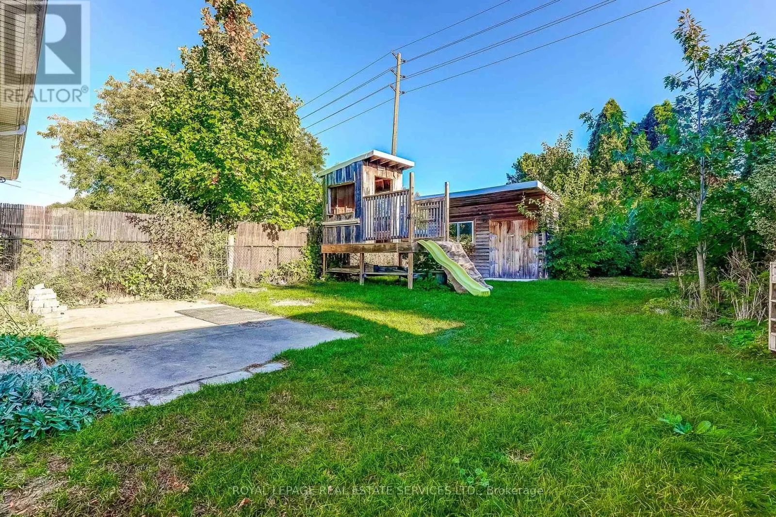 1821 BONNYMEDE DRIVE