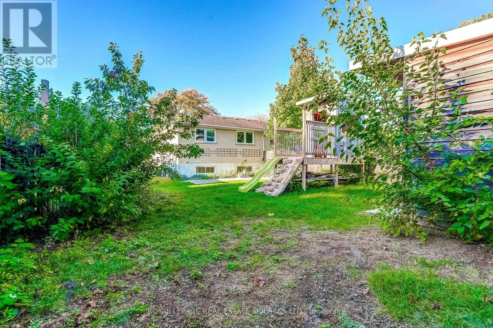 1821 BONNYMEDE DRIVE