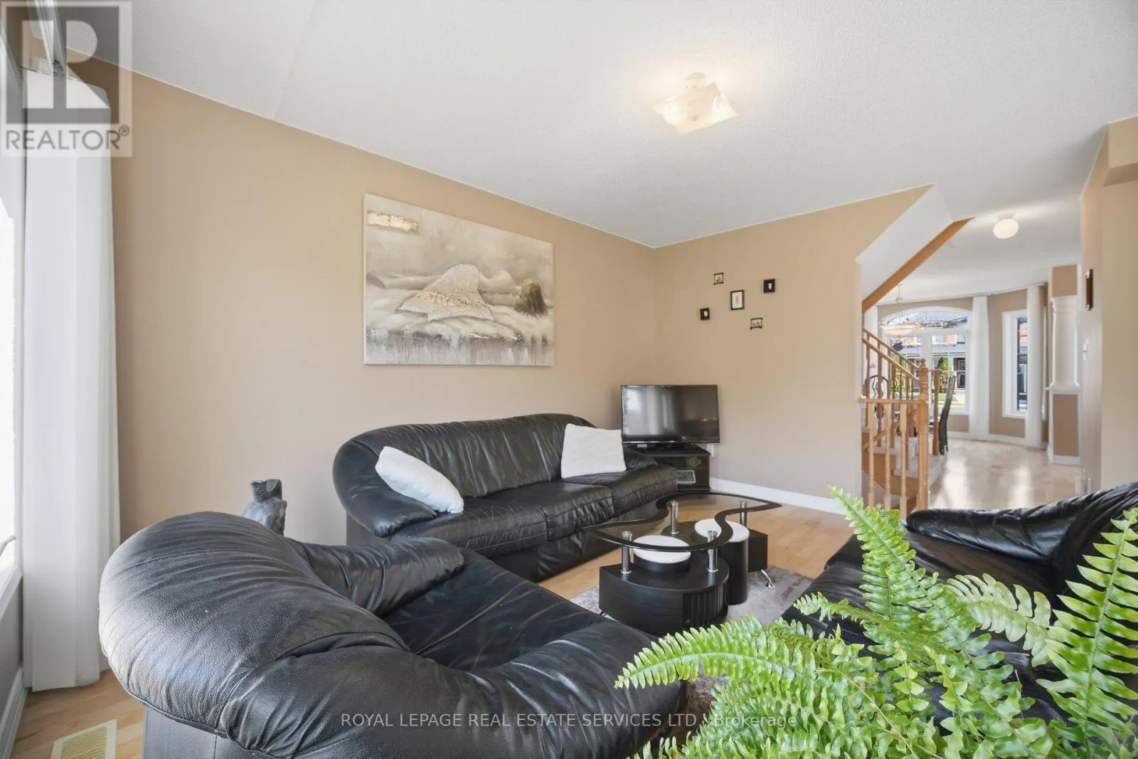 2194 SUTTON DRIVE