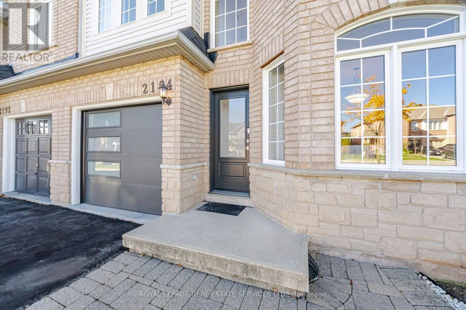 2194 SUTTON DRIVE