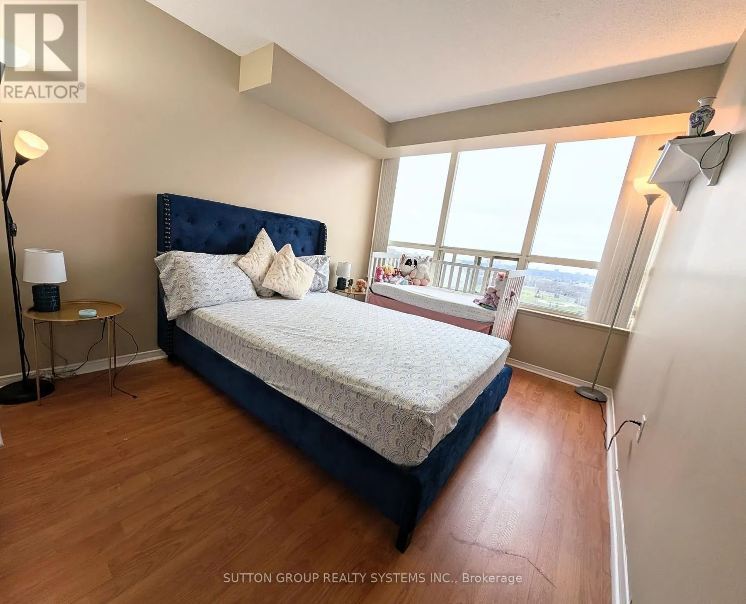 2201 - 400 WEBB DRIVE