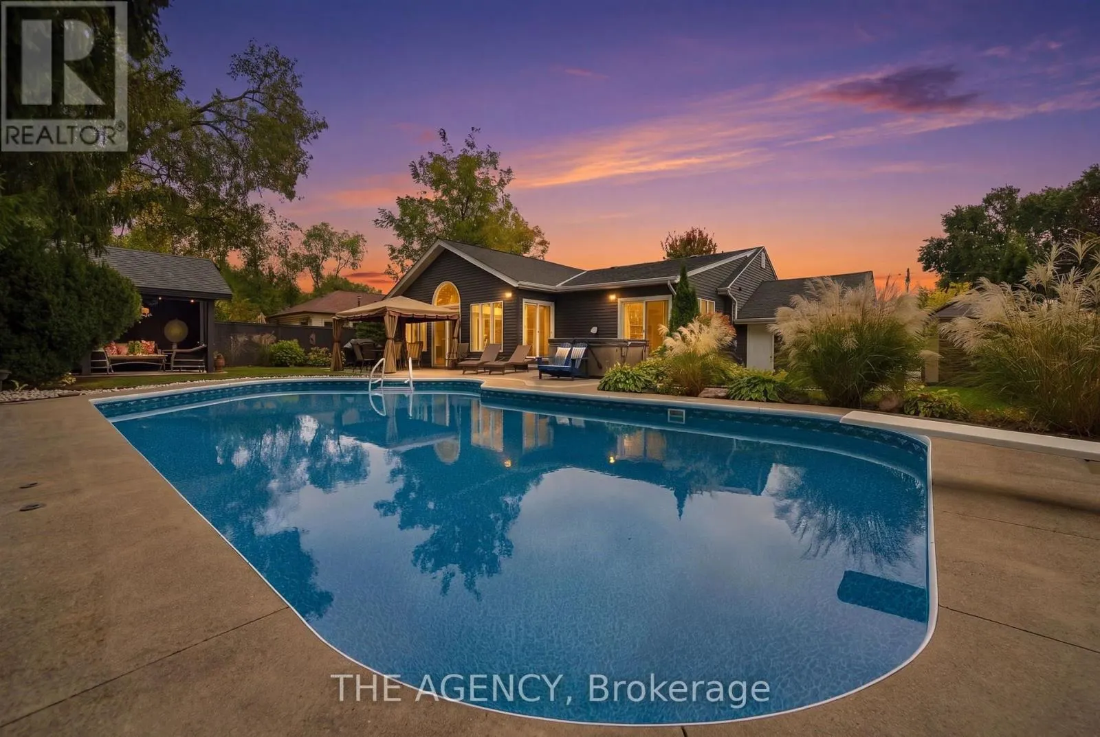 2101 EDINBURGH DRIVE