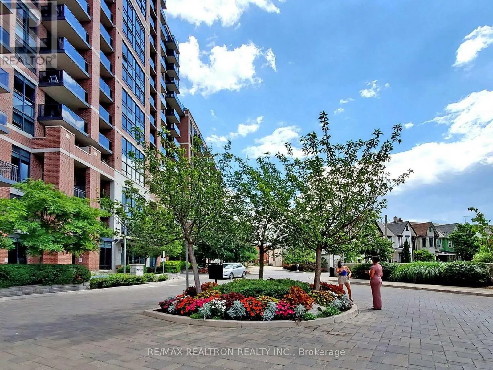 PH1610 - 61 HEINTZMAN STREET