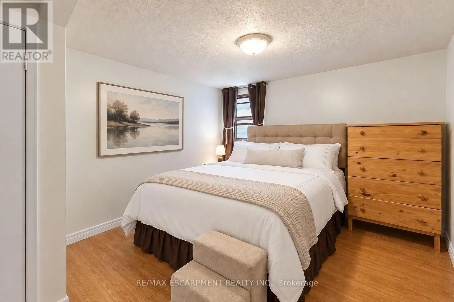 253 EAGLEWOOD BOULEVARD